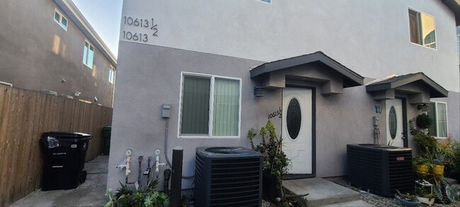 Photo - BROADWAY (10611) Unit BROADWAY (10613 1/2 BS)