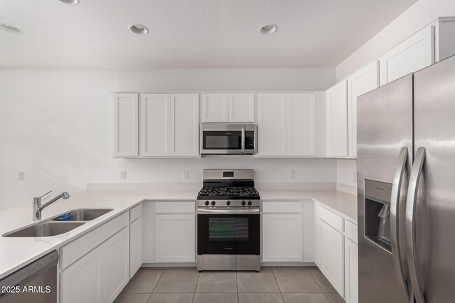 Photo - 3233 Juniper Cyn Dr