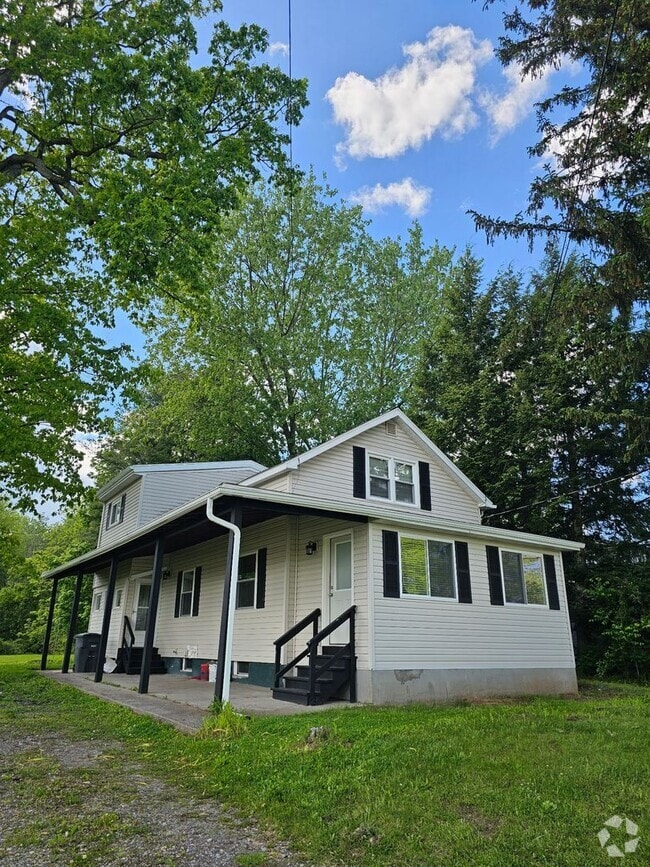 Building Photo - Stunning 4 Bed 2 Bath Single Family Rental...