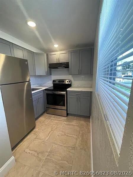 2505 Ave L