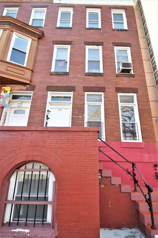 Photo - 117 W 29th St Unidad #2F Rental