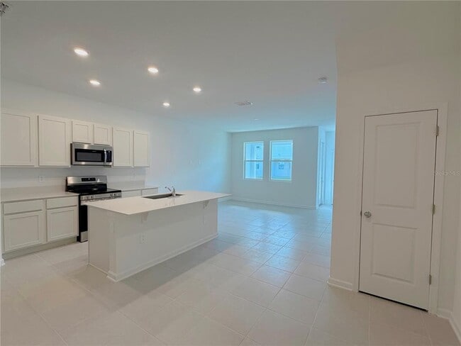 Photo - 618 Poppy Ln