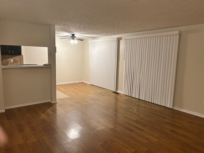 Photo - 2458 Burgandy Ln