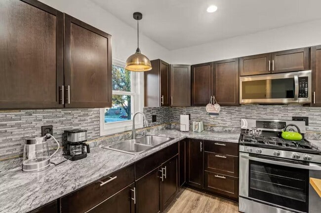 Photo - 2853 S Ellen St