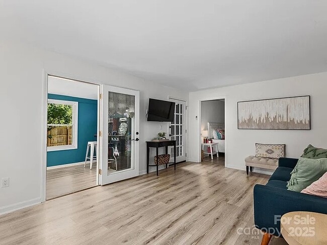 Photo - 15 Lawterdale Rd