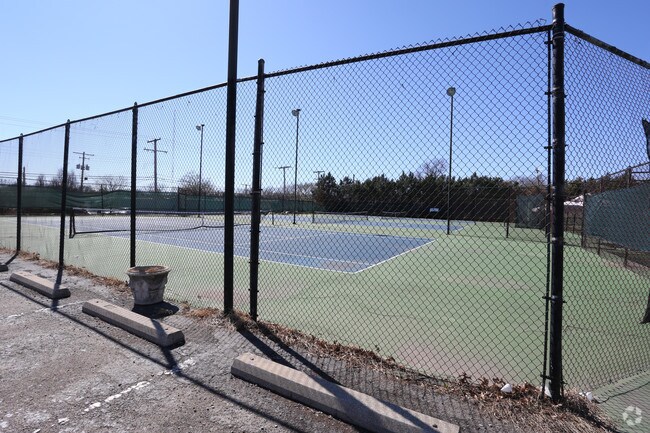 Photo - Woodside Village South
