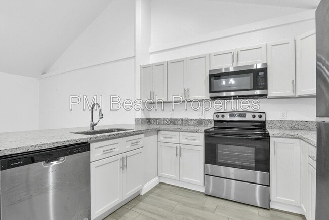 Photo - 13978 Folkestone Cir