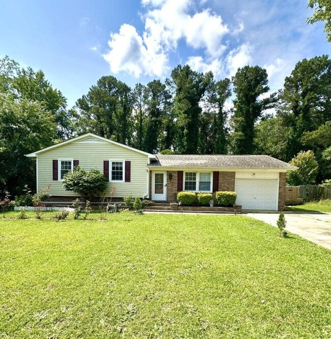 Photo - 246 Azalea Dr House