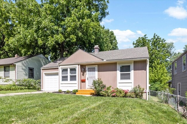 Photo - 8023 Garfield Ave