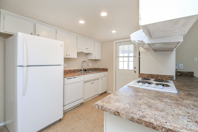 Photo - 3039 S Kenneth Pl