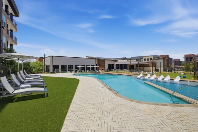 Building Photo - Soltra Firewheel