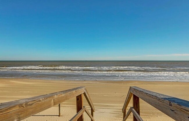 Photo - 601 Wave Ct