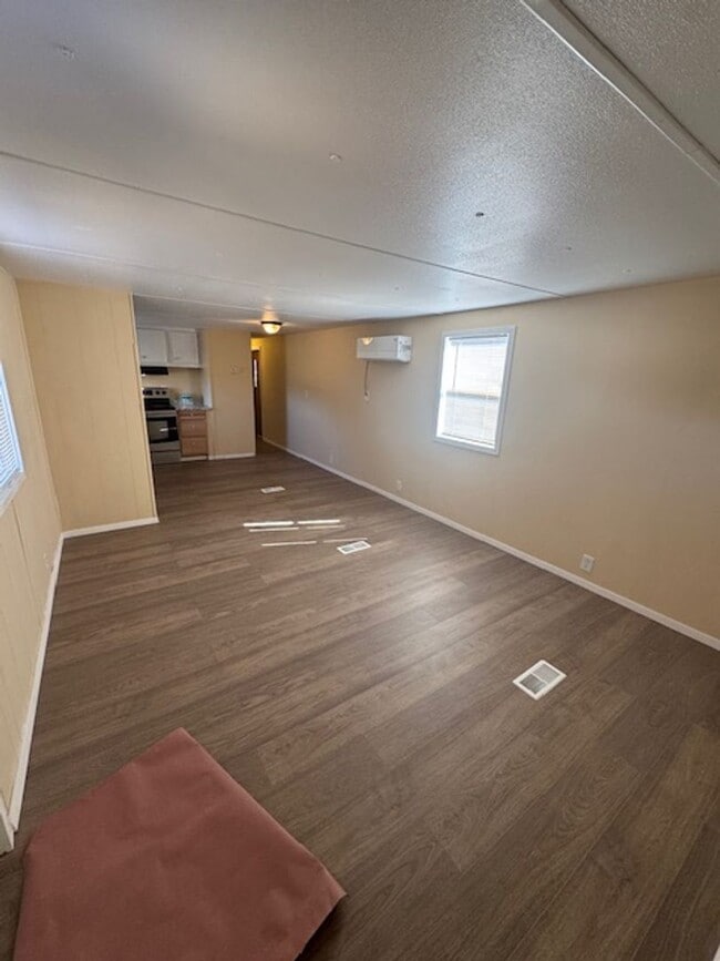 Photo - 1265 Maxwell St