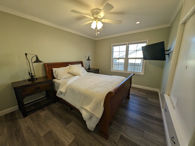 Photo - 411 Birch St