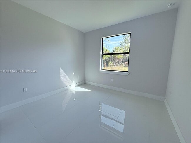 Photo - 2266 Desoto Blvd S