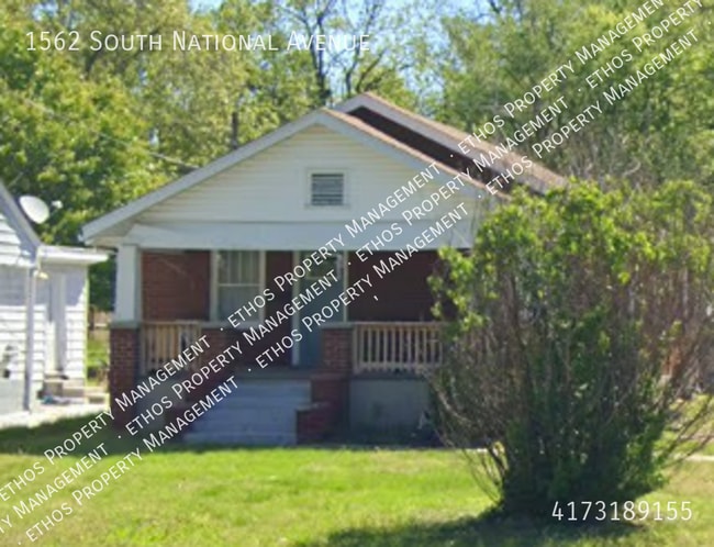 Building Photo - 1562 S National Ave