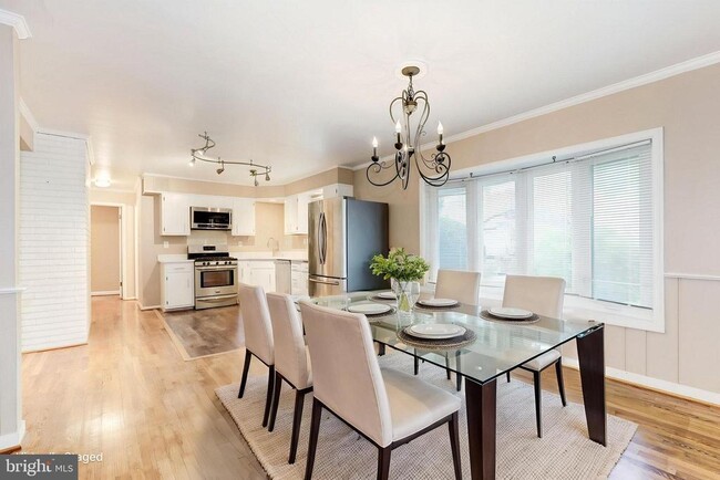 Photo - 307 Nimitz Ave