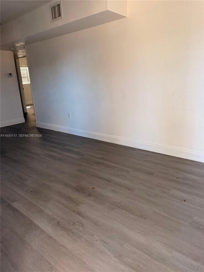 Photo - 1123 NW 27th Ave Unit 1