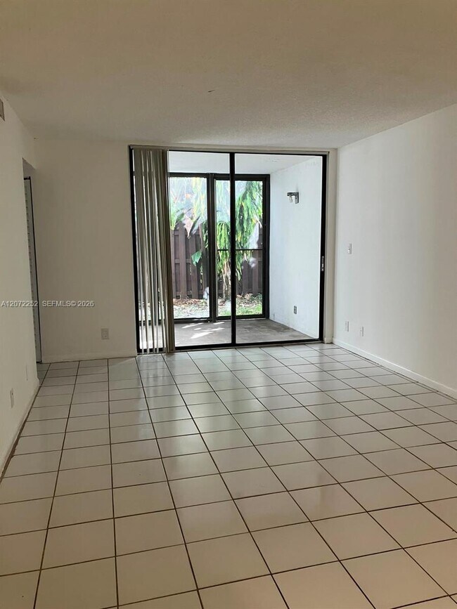 Photo - 213 Lake Pointe Dr Unit 112
