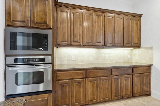 Photo - 7905 Kickapoo Dr