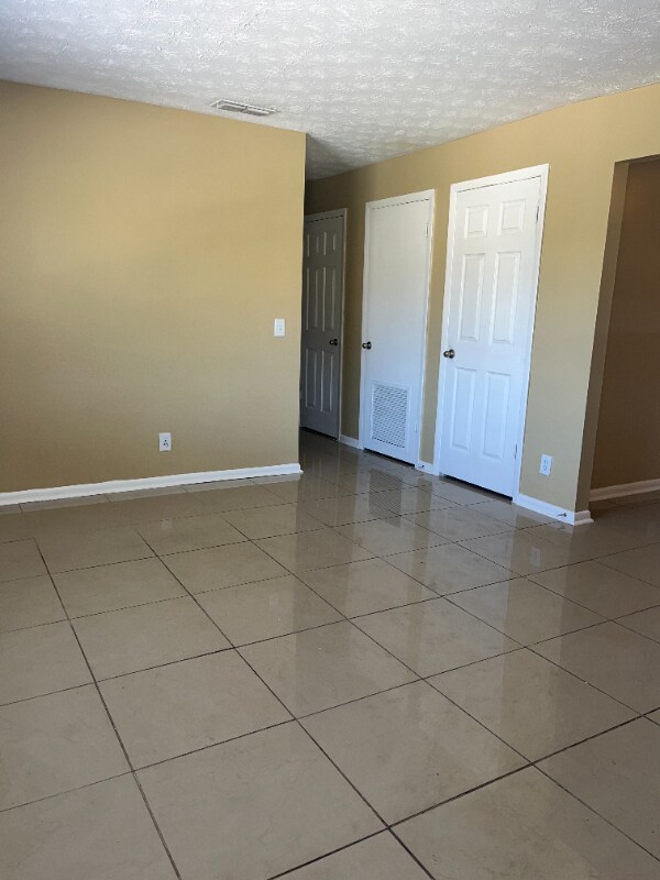7580 La Fontaine Dr Condo For Rent in Jacksonville, FL