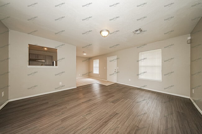 Photo - 628 SE 13th St