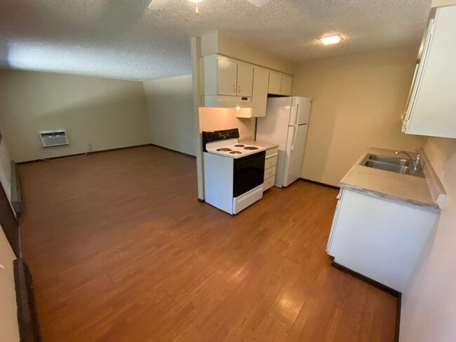 Photo - 111 W 12th Ave Unidad #3