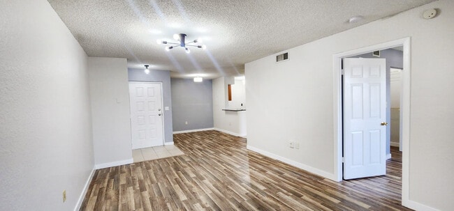 Photo - 2810 N Oakland Forest Dr Unit 207