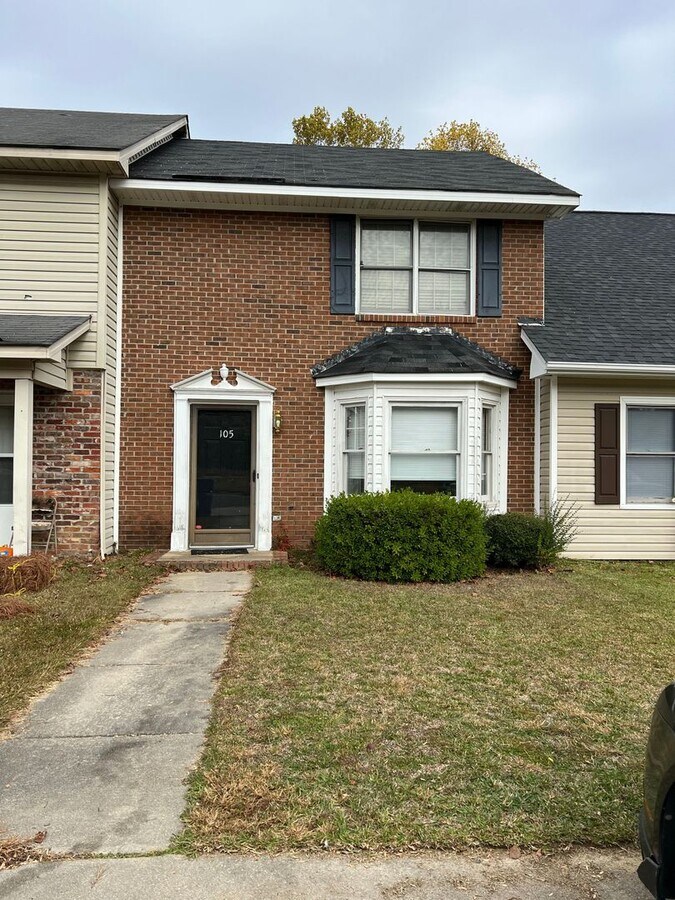 105 Rollingwood Dr., Dunn Townhome Townhome Rental in Dunn NC