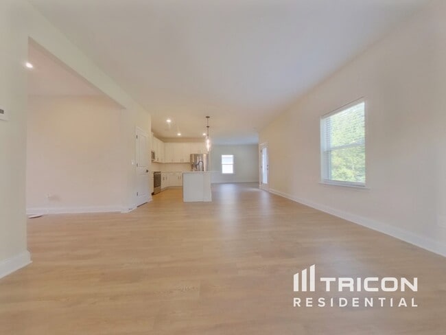 Photo - 446 Cantrell Dr