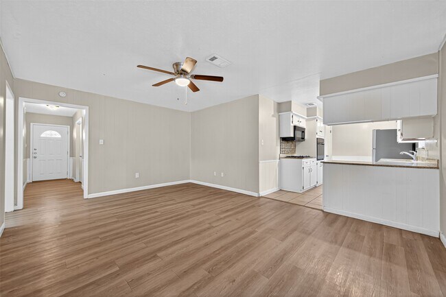 Photo - 108 Belvedere Dr