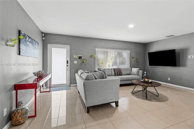 Photo - 14950 S Biscayne River Dr