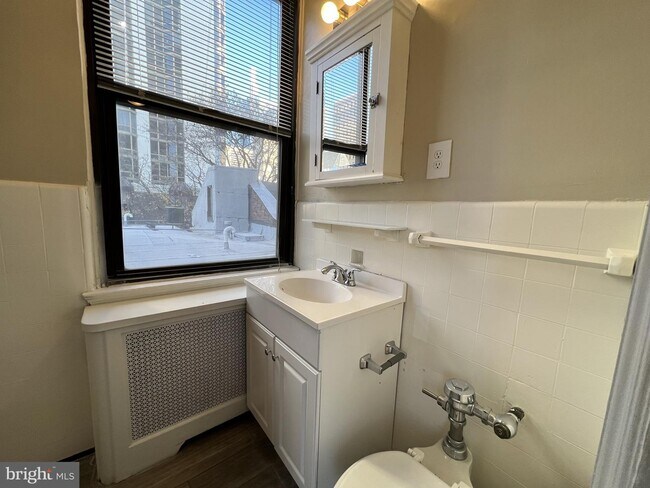 Photo - 2031 Locust St Unit 205