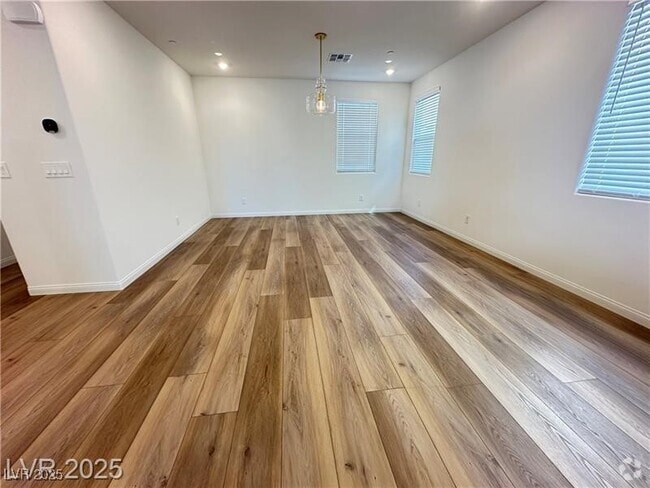 Building Photo - 1432 Nocturnal Flight St Rental