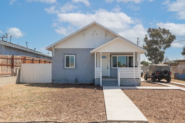 Building Photo - Spacious 3-Bedroom Upgraded Attached Home!