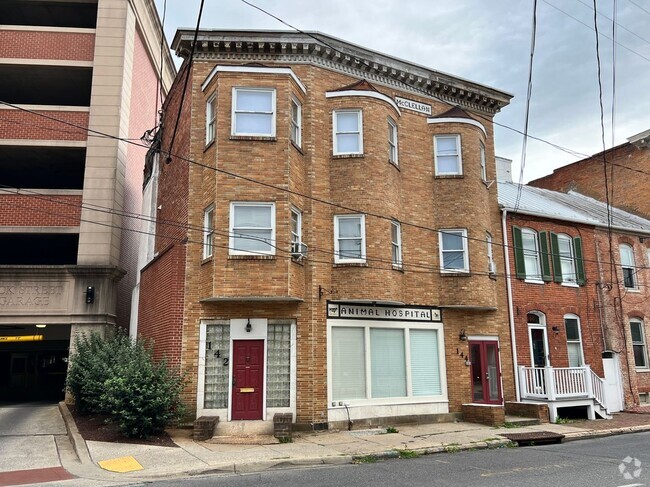 Building Photo - 144 E Patrick St Rental