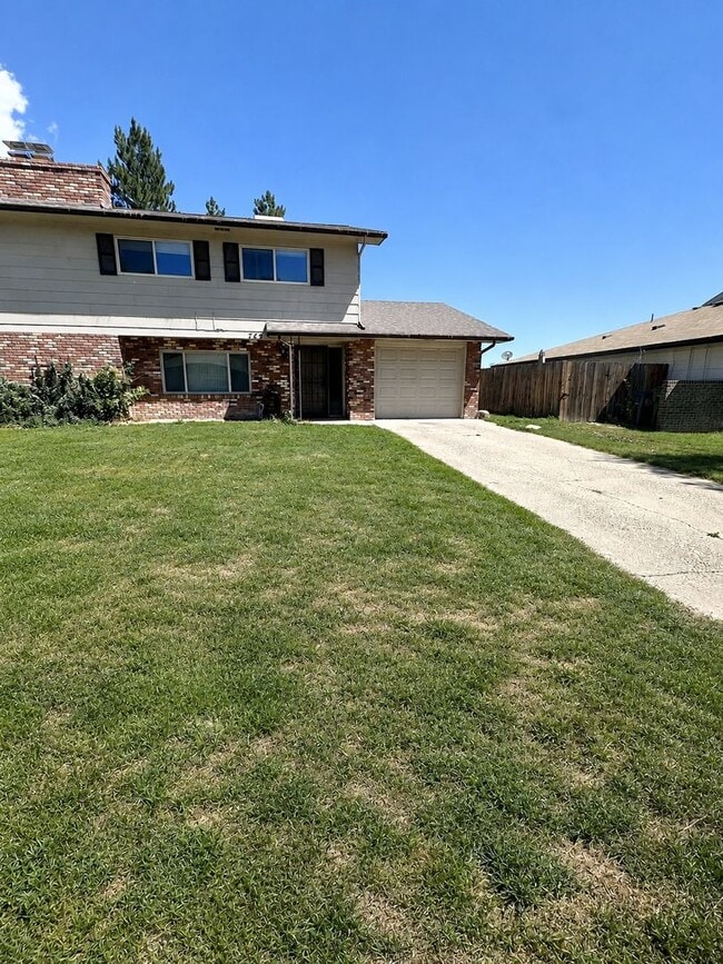 Building Photo - 745 Nyssa Dr