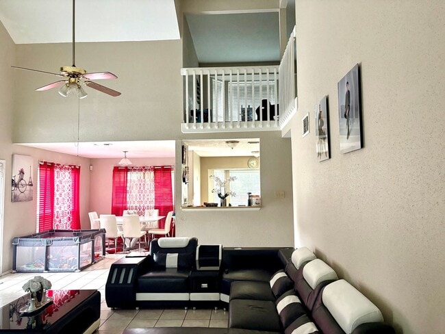 Photo - 16307 Leamington Ln