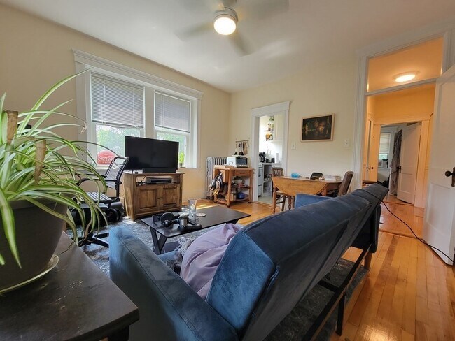 Photo - 164 Strathmore Rd Condo Unit 25