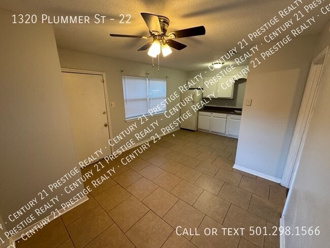 Photo - 1320 Plummer St Unit 22