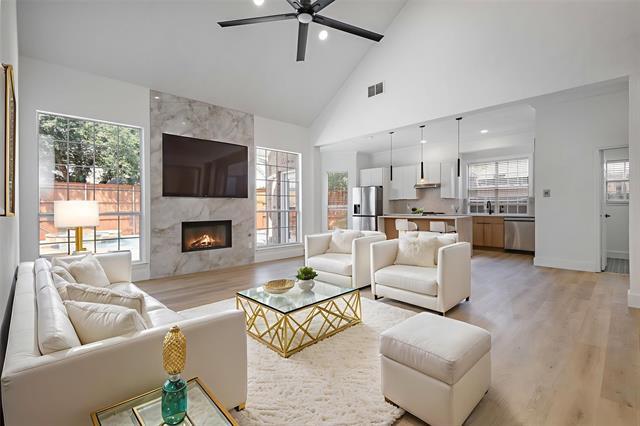 Photo - 2325 Flanders Ln