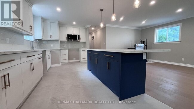 Photo - 758 Botany Hill Crescent