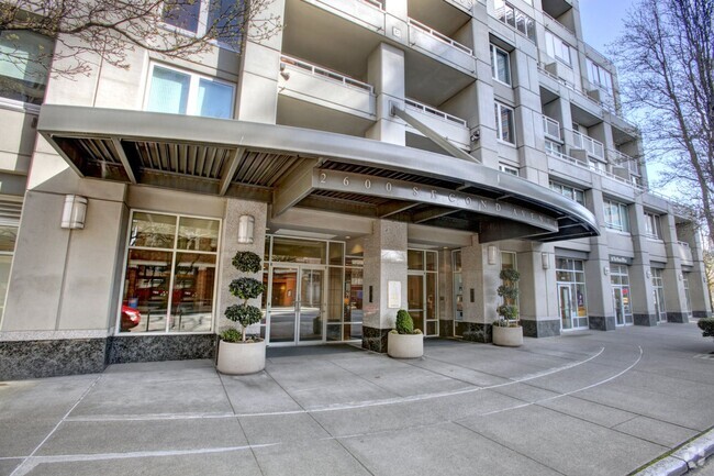Building Photo - Upscale 1bd 1bath in Heart of Beltown With... Unit 324 Rental