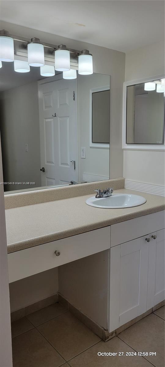 Photo - 3475 N Country Club Dr Unit 319