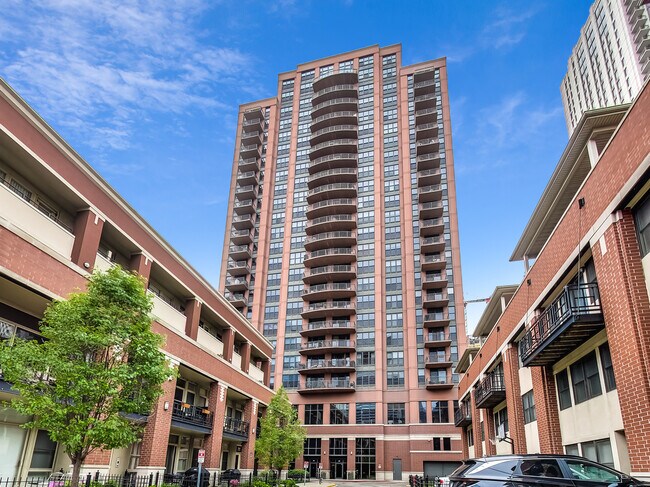 Photo - 330 N Jefferson St Condo Unit 801