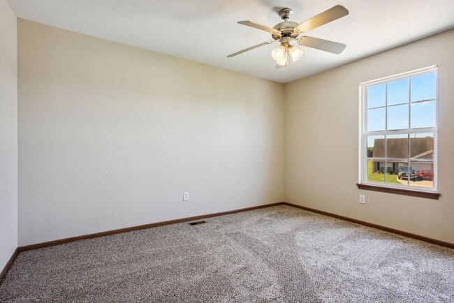 Photo - 3 Bedroom, 2 Bath, two story all electric ...