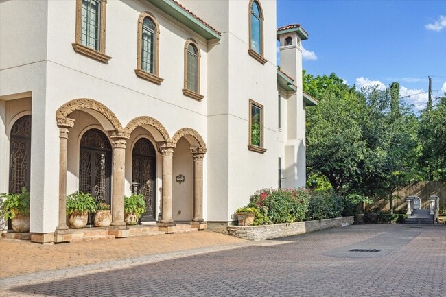 Photo - 5007 Cedar Creek Dr