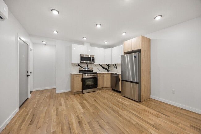 Building Photo - 294 Hoboken Ave Unit 3