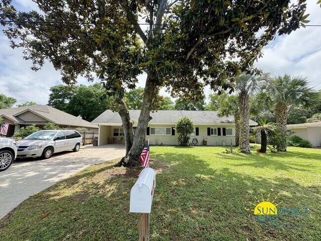 Beautifully updated 3 Bedroom home in Elli... - Beautifully updated 3 Bedroom home in Elli...