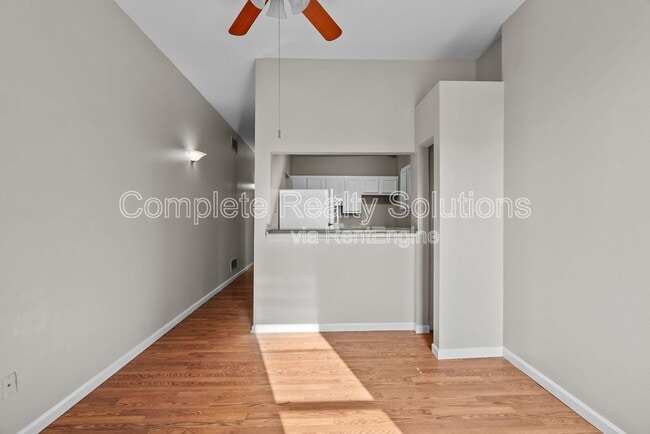 Photo - 3021 Iowa Ave Unit 1f